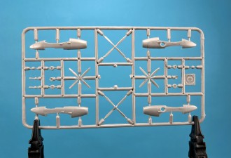 Scale model  Fokker C-31A ("Golden Knights" parachute team)